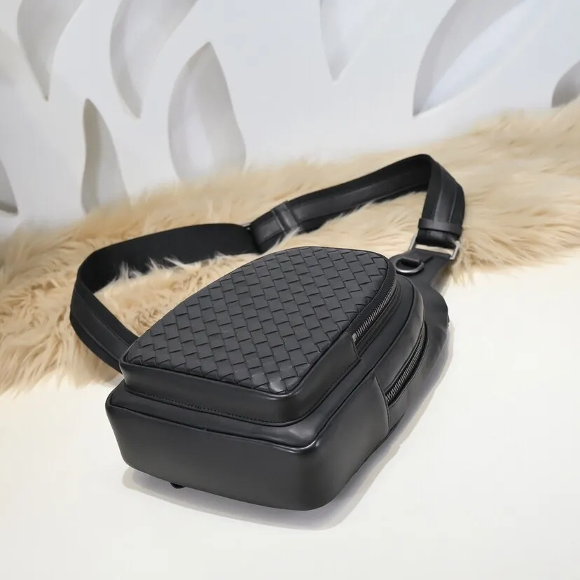All categories 💚 Top version men’s bags 💚 BV 2024 new BV chest bag